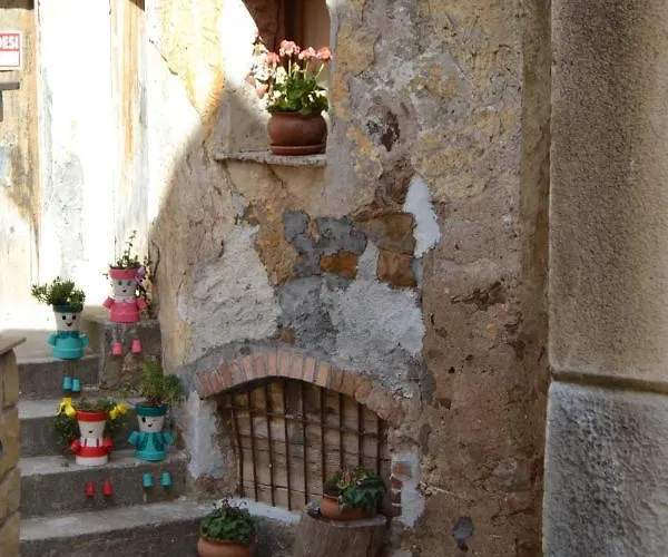 Four Season Winter Holiday home Cefalu